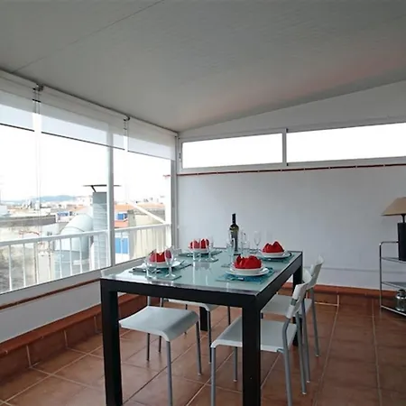 Exquisit 2 Bedroom In Apartment *